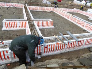 2016.2.3._Doorvoer_door_de_funcering_voor_electra_en_waterleiding_2_web